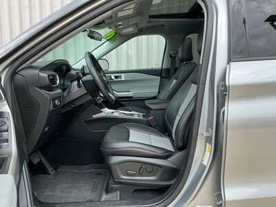 2024 Ford Explorer, $38529. Photo 9