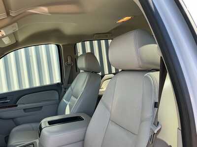 2013 Chevrolet 1500 Crew Cab, $6995. Photo 8