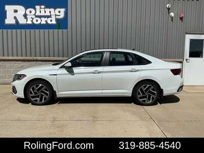 2024 Volkswagen Jetta, $21994. Photo 2