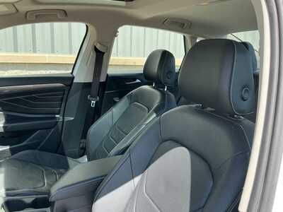 2024 Volkswagen Jetta, $21994. Photo 8