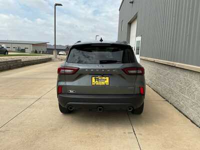 2025 Ford Escape, $30982. Photo 5
