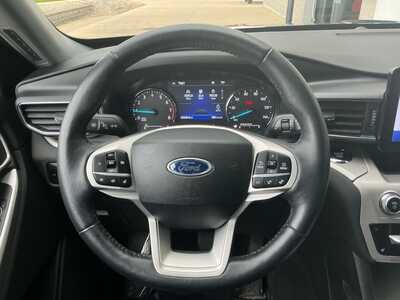 2022 Ford Explorer, $29989. Photo 11