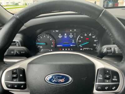 2022 Ford Explorer, $29989. Photo 12