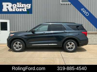 2022 Ford Explorer, $29989. Photo 2