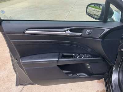 2019 Ford Fusion, $10776. Photo 8