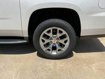 2018 GMC Yukon XL, $29706. Photo 6