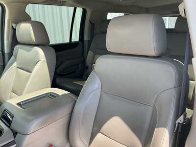 2018 GMC Yukon XL, $29706. Photo 9