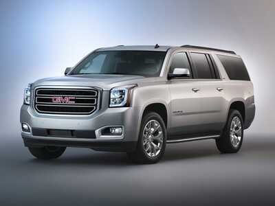 2018 GMC Yukon XL, $29706. Photo 1