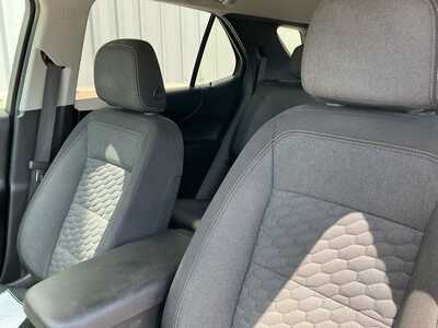 2019 Chevrolet Equinox, $14898. Photo 7