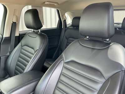 2021 Ford Edge, $23967. Photo 10