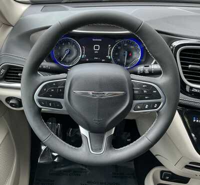 2024 Chrysler Pacifica, $31672. Photo 11