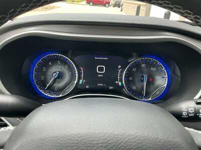 2024 Chrysler Pacifica, $31672. Photo 12