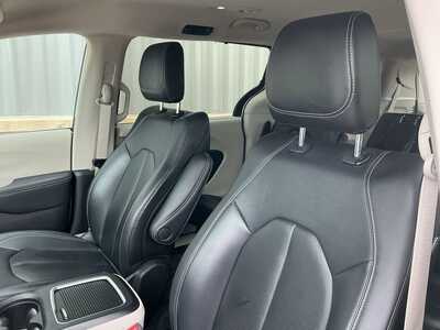2024 Chrysler Pacifica, $31672. Photo 9