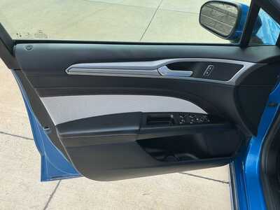 2020 Ford Fusion, $0. Photo 8