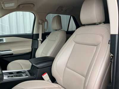 2023 Ford Explorer, $35554. Photo 10