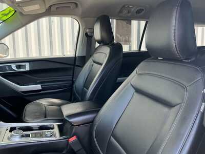 2023 Ford Explorer, $32699. Photo 10