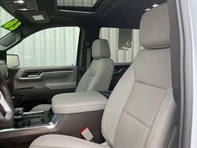 2026 GMC 1500 Crew Cab, $55955. Photo 9