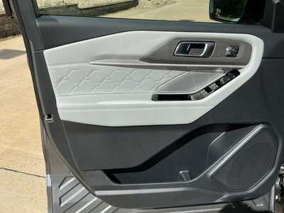 2026 Ford Explorer, $54024. Photo 8