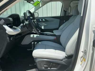 2026 Ford Explorer, $55512. Photo 8
