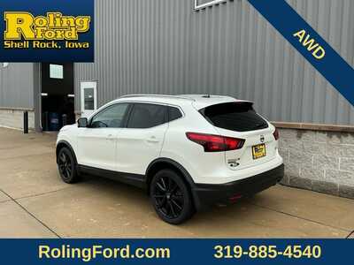 2019 Nissan Rogue, $18953. Photo 3