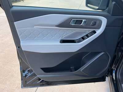 2026 Ford Explorer, $55650. Photo 8