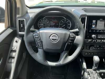 2026 Nissan Frontier, $37794. Photo 11