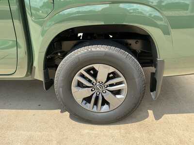 2026 Nissan Frontier, $37794. Photo 6