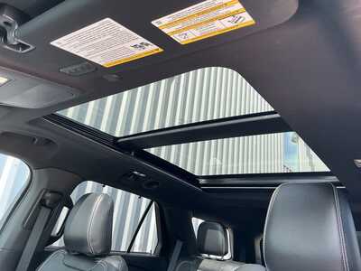 2022 Ford Explorer, $35923. Photo 11