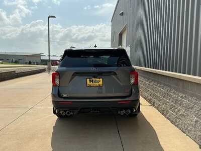 2022 Ford Explorer, $35923. Photo 5