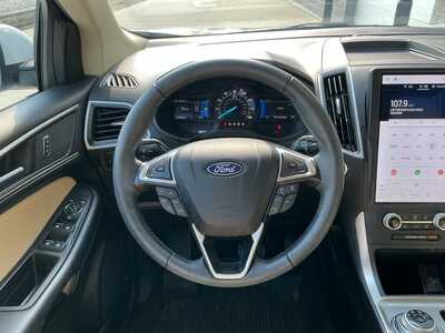 2023 Ford Edge, $25937. Photo 11
