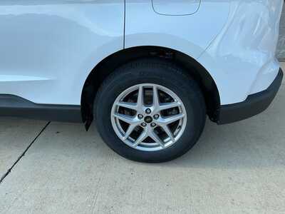 2023 Ford Edge, $25937. Photo 6