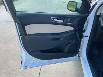 2023 Ford Edge, $25937. Photo 7