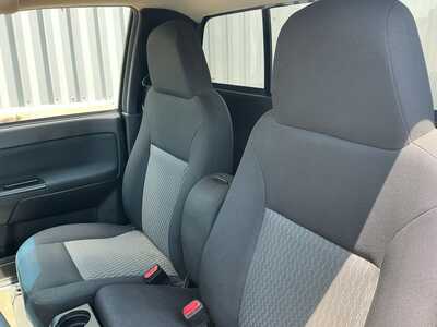 2008 Chevrolet Colorado Reg Cab, $7495. Photo 10