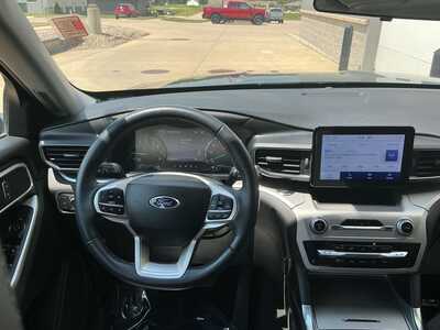 2022 Ford Explorer, $28664. Photo 10