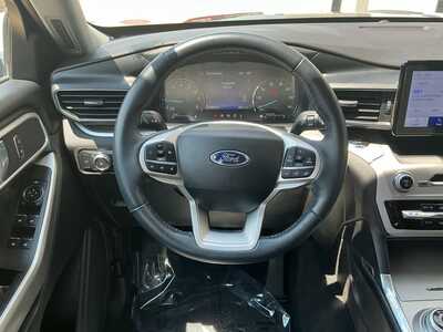 2022 Ford Explorer, $28664. Photo 11