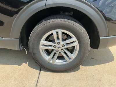 2022 Ford Explorer, $28664. Photo 6