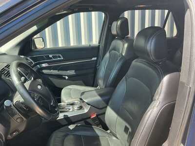 2017 Ford Explorer, $0. Photo 10