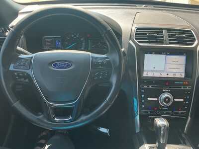 2017 Ford Explorer, $0. Photo 12
