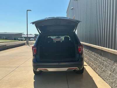 2017 Ford Explorer, $0. Photo 5