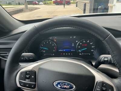 2024 Ford Explorer, $38356. Photo 12