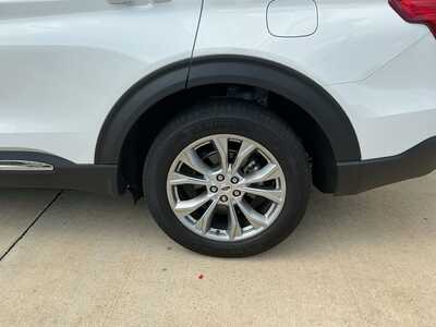 2024 Ford Explorer, $38356. Photo 6