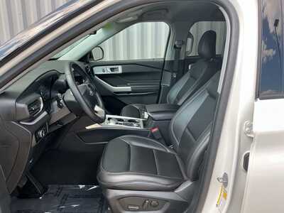 2024 Ford Explorer, $38356. Photo 9