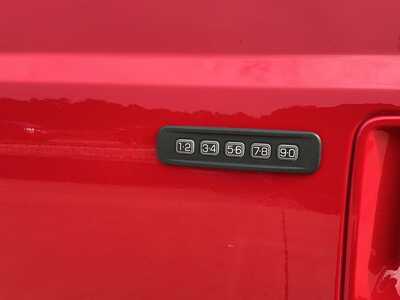 2015 Ford F350 Crew Cab, $47194. Photo 7