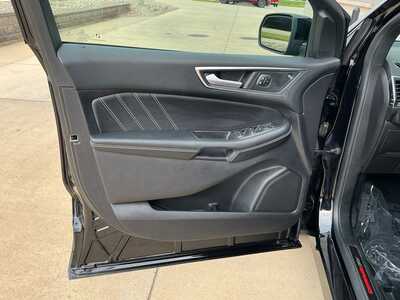 2021 Ford Edge, $24860. Photo 8