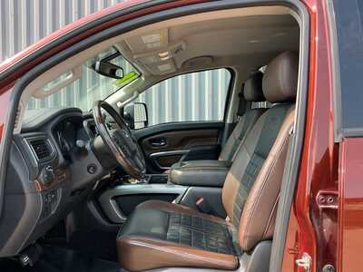 2018 Nissan Titan, $28598. Photo 9