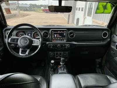 2022 Jeep Gladiator, $29389. Photo 12