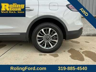 2023 Lincoln Nautilus, $37903. Photo 6