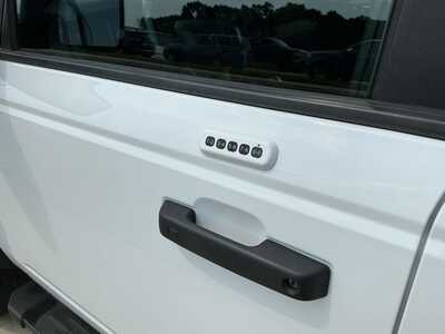 2023 Ford Bronco, $37697. Photo 7