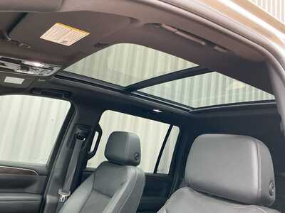 2023 Chevrolet Suburban, $47447. Photo 10