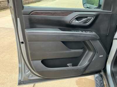 2023 Chevrolet Suburban, $47447. Photo 7